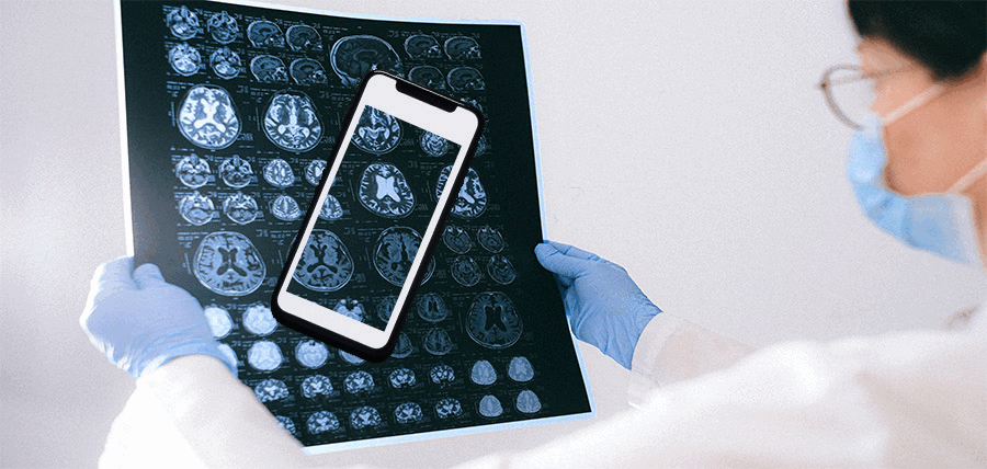 Πώς τα κινητά άλλαξαν τον εγκέφαλό μας article cover image